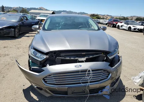 2013 Ford Fusion Se Hybrid z USA, uszkodzony, nr VIN 3FA6P0LU8DR365381